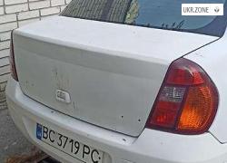 Седан Renault Clio II 2001 в Львове
