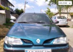 Седан Renault Megane I 1997 в Иршаве
