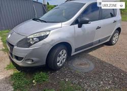 Компактвен Renault Scenic III 2010 у Борисполі