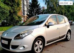 Компактвен Renault Scenic 2009 у Луцьку