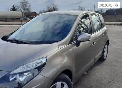 Компактвен Renault Scenic III 2011 у Кривому Розі