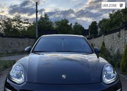 Внедорожник 5 дверей Porsche Cayenne II (958) Рестайлинг 2015 в Снятыне