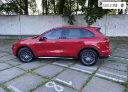 Внедорожник 5 дверей Porsche Cayenne 2014 в Киеве