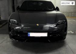 Седан Porsche Taycan I 2020 в Киеве