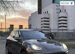 Внедорожник 5 дверей Porsche Cayenne 2010 в Киеве