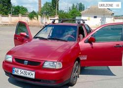Седан SEAT Cordoba I 1997 в Кривом Роге