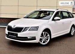 Универсал 5 дверей Skoda Octavia 2020 в Львове