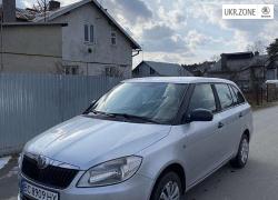 Универсал 5 дверей Skoda Fabia II Рестайлинг 2011 в Львове