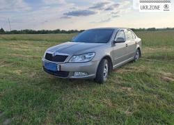 Лифтбек Skoda Octavia II (A5) Рестайлинг 2012 в Александрии