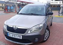 Компактвэн Skoda Roomster I Рестайлинг 2013 в Киеве