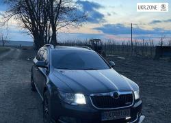 Универсал 5 дверей Skoda Superb II 2011 в Виньковцах