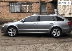 Универсал 5 дверей Skoda Superb II 2011 в Ровно
