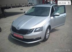Универсал 5 дверей Skoda Octavia 2017 в Тернополе