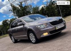 Лифтбек Skoda Superb 2013 в Кривом Роге