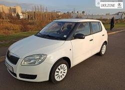 Хэтчбек 5 дверей Skoda Fabia II 2009 в Кривом Роге