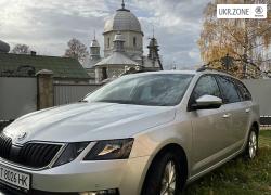Универсал 5 дверей Skoda Octavia 2017 в Надворной