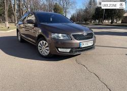 Лифтбек Skoda Octavia III (A7) 2016 в Кривом Роге