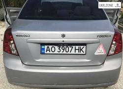Седан Suzuki Forenza I 2004 в Ужгороде