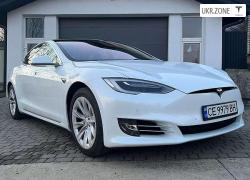 Лифтбек Tesla Model S I Рестайлинг 2017 в Черновцах