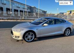 Лифтбек Tesla Model S I 2014 в Киеве