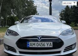 Лифтбек Tesla Model S I 2015 в Житомире