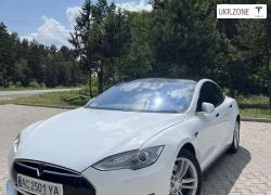 Лифтбек Tesla Model S I 2015 в Ковелье