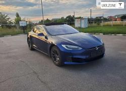 Лифтбек Tesla Model S 2016 в Виннице
