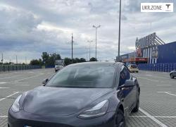 Седан Tesla Model 3 I 2021 в Нововолынске