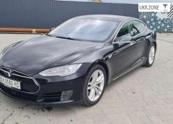 Лифтбек Tesla Model S I 2015 в Каменец-Подольском