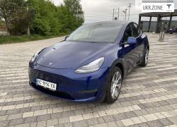 Позашляховик 5 дверей Tesla Model Y I 2021 у Львові