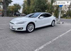 Лифтбек Tesla Model S I 2013 в Днепре
