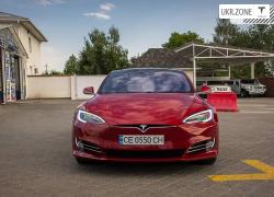 Лифтбек Tesla Model S 2016 в Черновцах