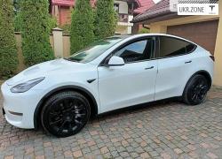 Позашляховик 5 дверей Tesla Model Y I 2020 у Львові