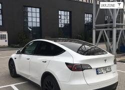 Позашляховик 5 дверей Tesla Model Y I 2020 у Києві