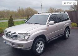 Внедорожник 5 дверей Toyota Land Cruiser V (100 Series) 2000 в Голованевске
