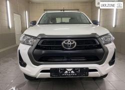 Пикап двойная кабина Toyota Hilux VIII Рестайлинг 2 2022 в Умане