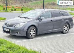 Універсал 5 дверей Toyota Avensis III 2010 у Львові
