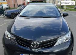 Хэтчбек 5 дверей Toyota Auris II 2013 в Киеве