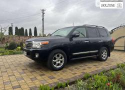 Внедорожник 5 дверей Toyota Land Cruiser VI (200 Series) Рестайлинг 2013 в Тернополе
