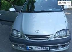 Седан Toyota Avensis I 1999 у Костополі