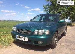 Ліфтбек Toyota Corolla VII (E100) 2000 у Рівному