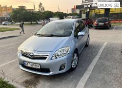 Хэтчбек 5 дверей Toyota Auris I Рестайлинг 2010 в Ивано-Франковске