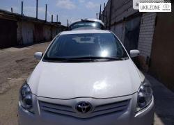 Хэтчбек 5 дверей Toyota Auris 2012 в Днепре