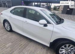 Седан Toyota Camry VIII (XV70) 2020 у Луцьку