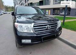 Внедорожник 5 дверей Toyota Land Cruiser VI (200 Series) 2011 в Киеве
