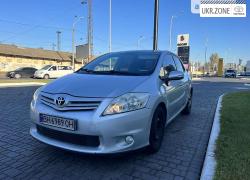 Хэтчбек 5 дверей Toyota Auris I Рестайлинг 2011 в Одессе