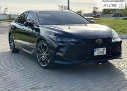 Седан Toyota Avalon 2018 у Одесі