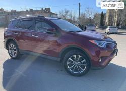 Позашляховик 5 дверей Toyota RAV4 IV (CA40) Рестайлінг 2017 у Києві
