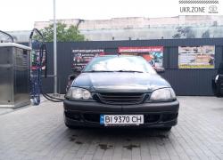 Седан Toyota Avensis I 1998 у Миргороді