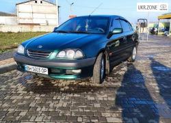 Седан Toyota Avensis I 1998 у Білгород-Дністровському